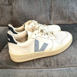 Veja Campo Sneakers Size 7